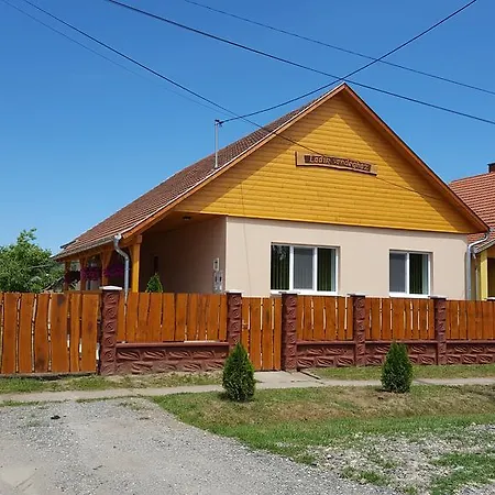 Ladik Vendeghaz בית הארחה