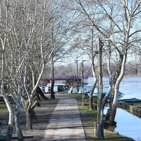 Ladik Vendeghaz בית הארחה Tiszafüred