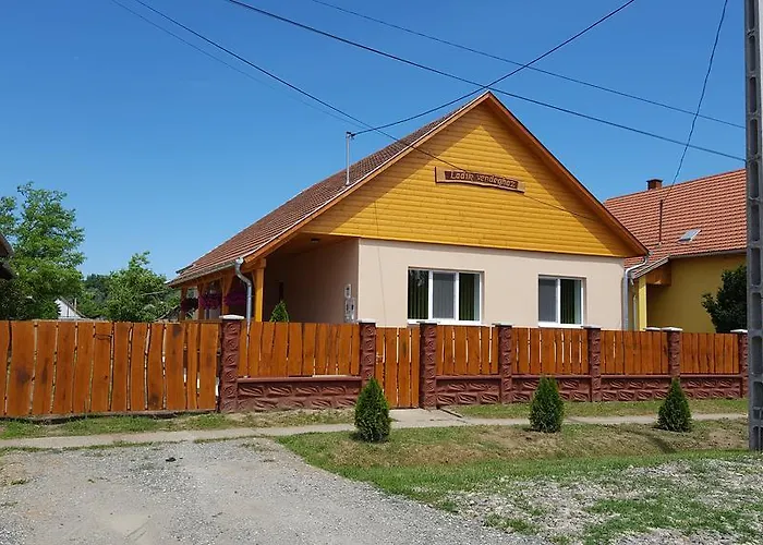 Ladik Vendeghaz בית הארחה