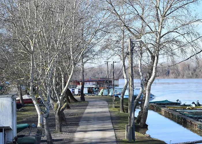 Ladik Vendeghaz בית הארחה Tiszafüred